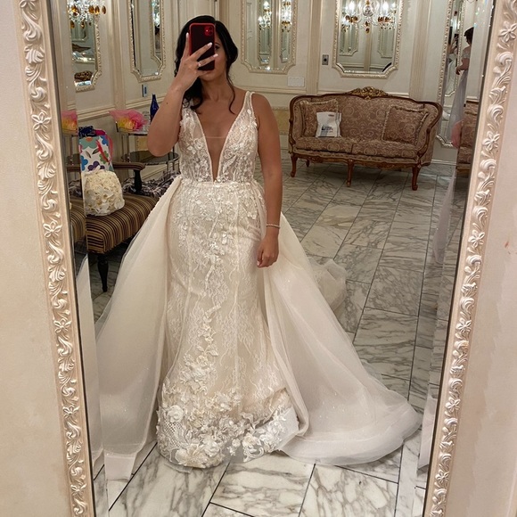 Pronovias chimamanda wedding dress - Picture 2 of 5